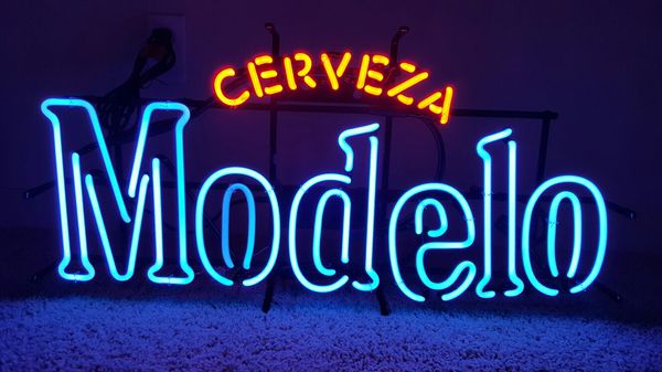 "Modelo Beer Bar" Neon Sign