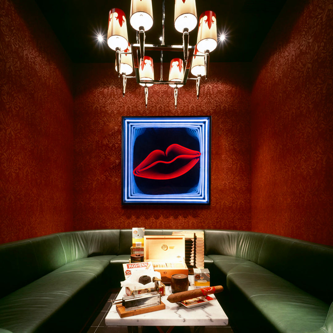 "Lips" 3D Infinity LED Neon Sign