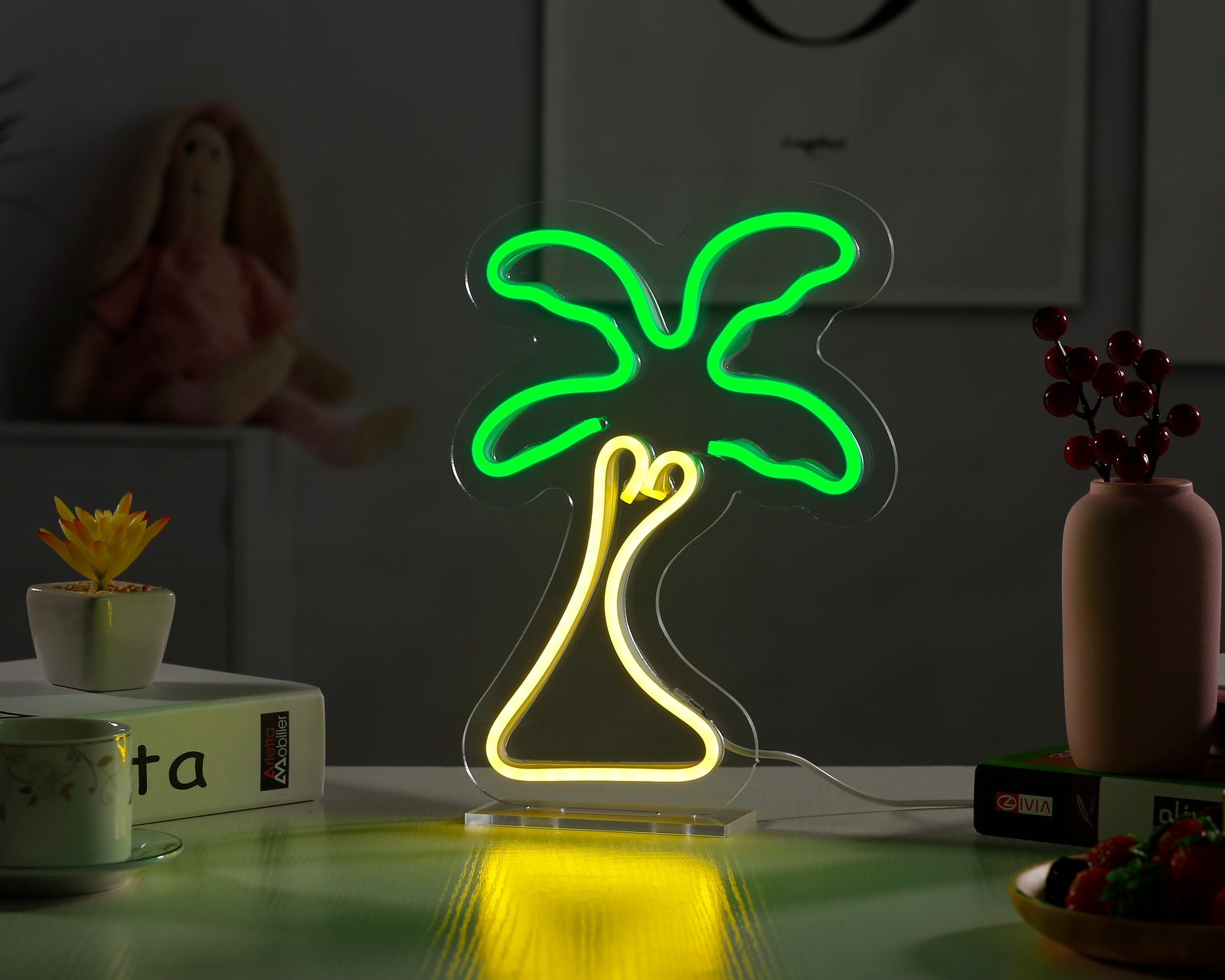 Palm Tree desk neon sign displaying its glow and physical tubing detail.