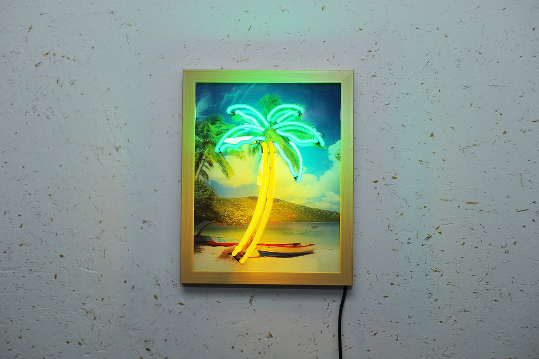 "Palm Tree Photo Frame" Neon Sign